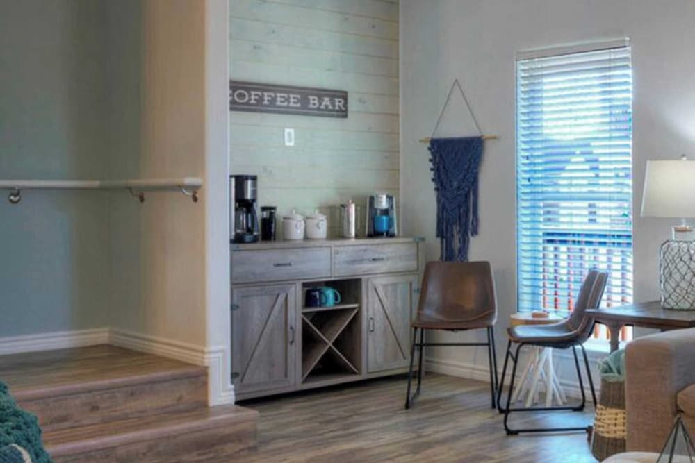 Sleeps 23, 2 Beachside Homes Resort Pool, Walk to the Beach, Balcony + Yard
