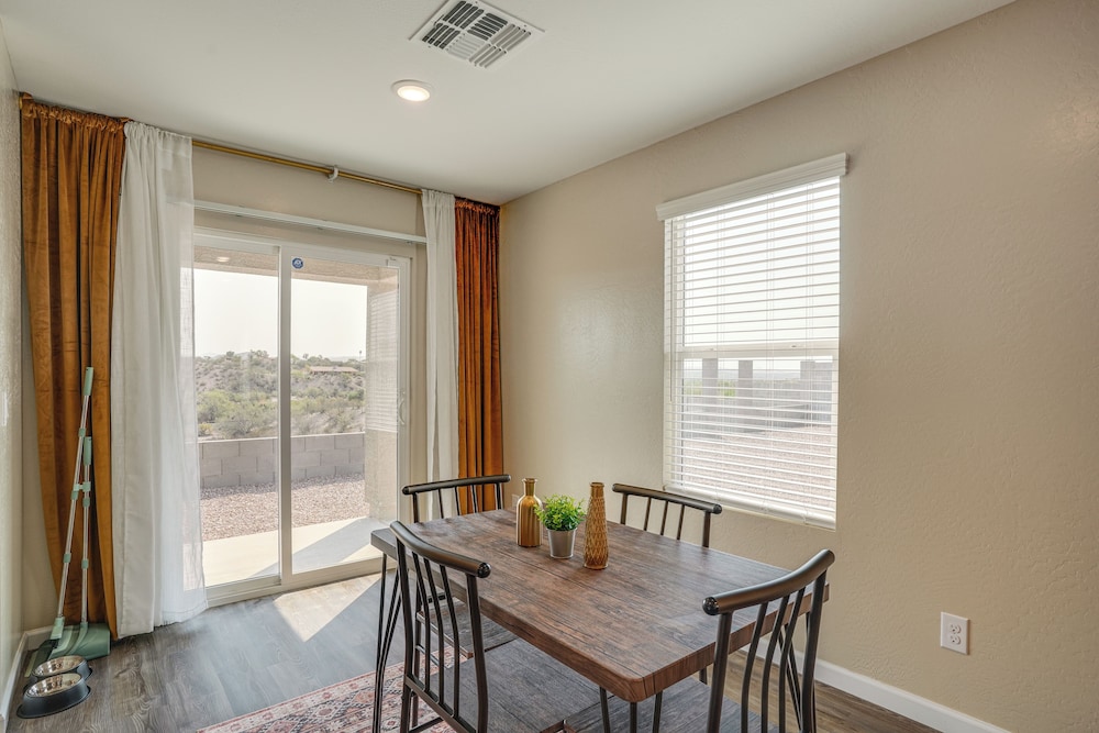 Tee Off & Soak in Mtn Views: Arizona Desert Oasis!