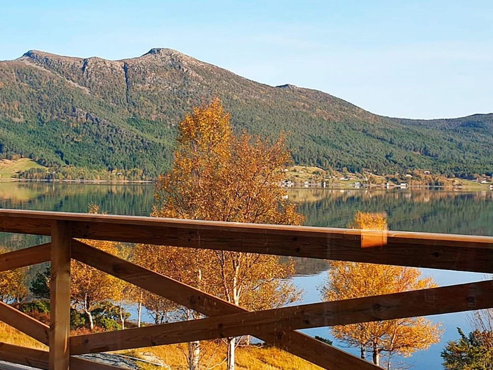 8 Person Holiday Home in Svelgen view 2