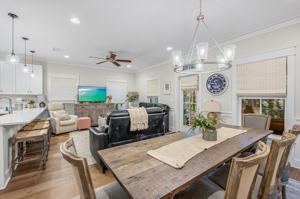 Magnolia Cottages by the Sea by Panhandle Getaways