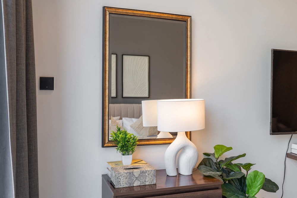 Spacious and Stunning Studio in The Heart of JVC