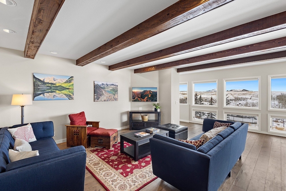 Wapiti Lane 4 Bedroom Home
