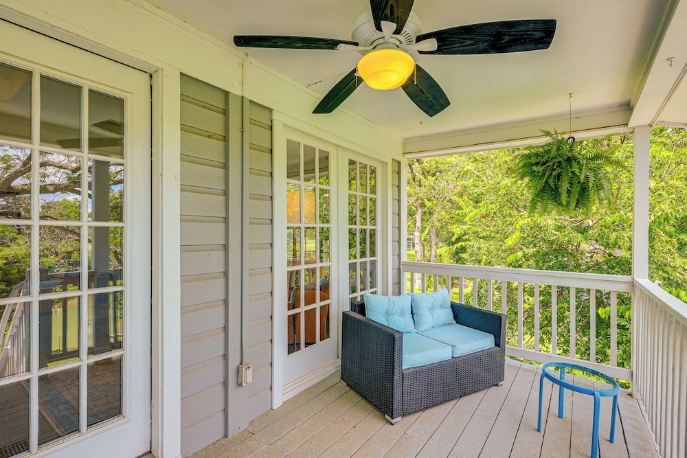 Mod on the Guad Home w/ Lake Mcqueeney Views!