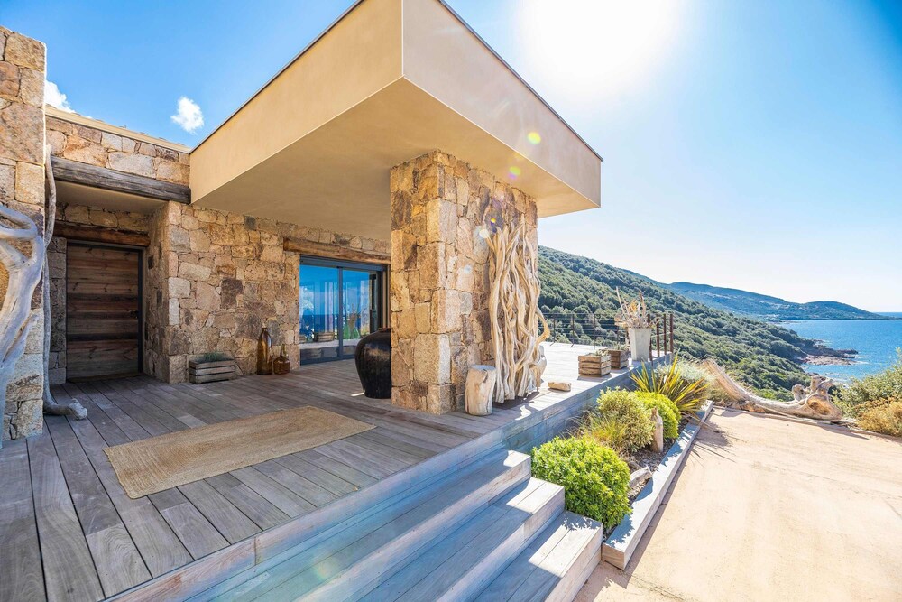 Architect Villaproperty Sea View Close to the Beaches