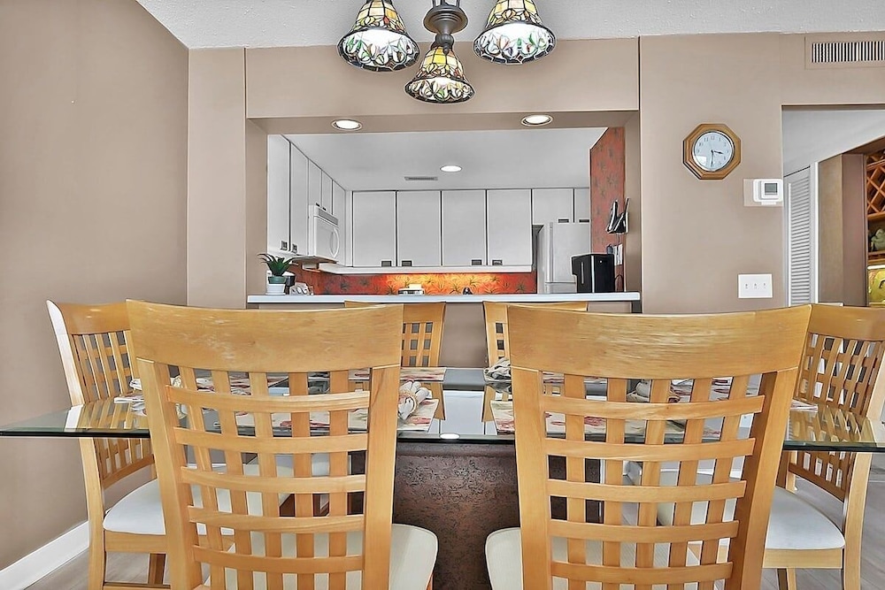 Ocean Creek North Tower F11 2 Bedroom Condo