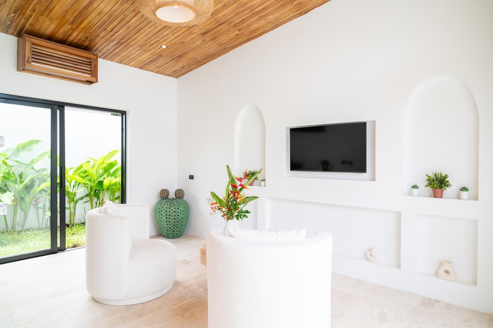 1Bedroom Villa Close to Fisherman KBR27
