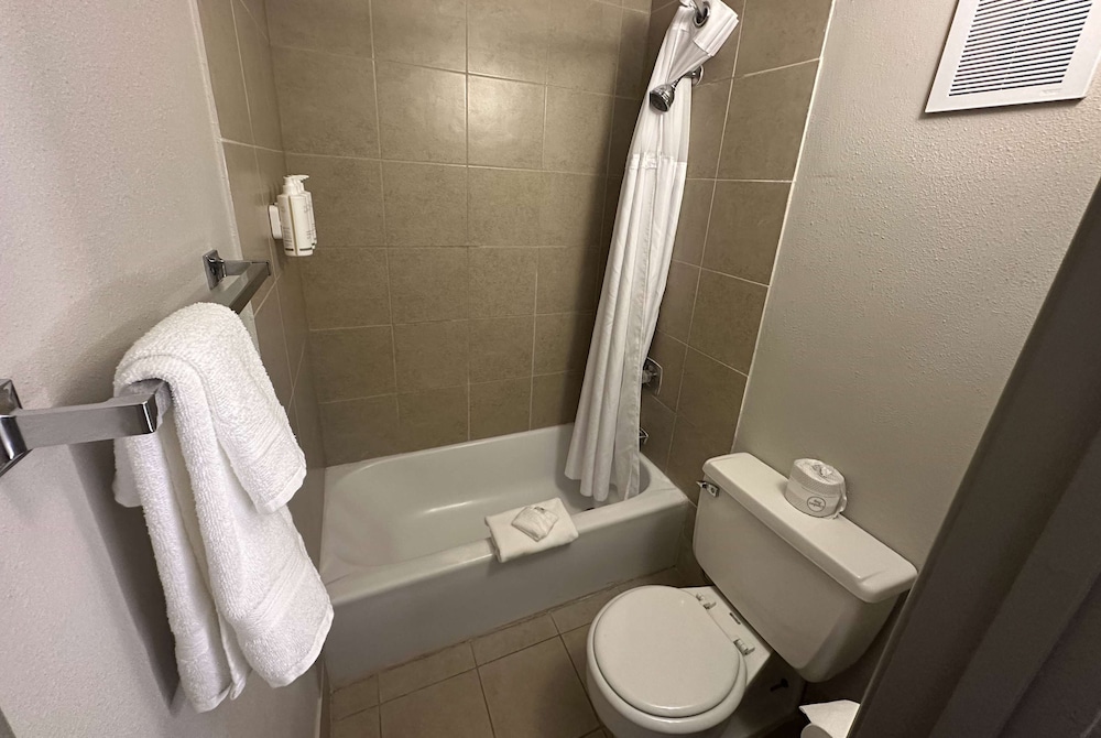 Days Inn by Wyndham Farmington NM