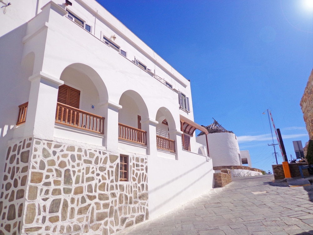 Hotel The Windmills - Image 1