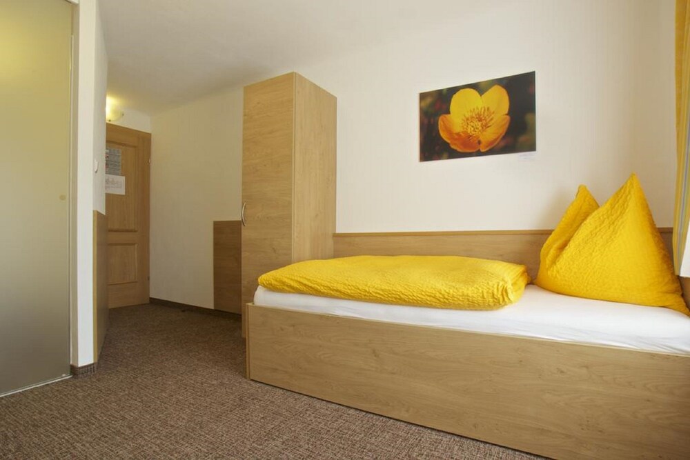 Gasthof-Hotel zur Linde view 3
