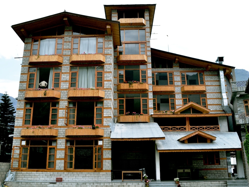 J.J Resorts