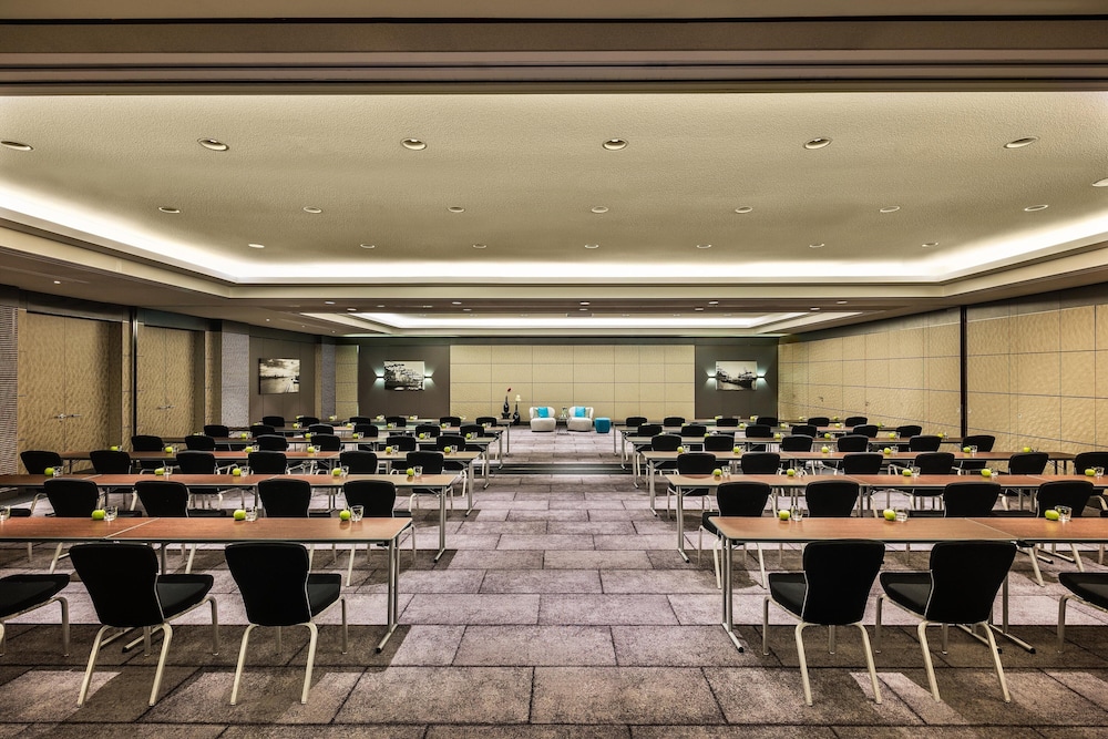 meeting & event spaces