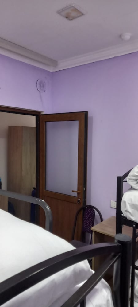 28 may Centr City hostel