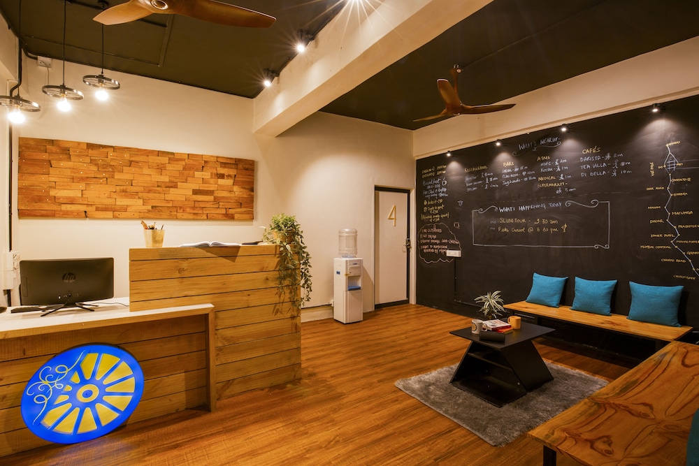 Locomo Hostel OG - Stay Work Eat