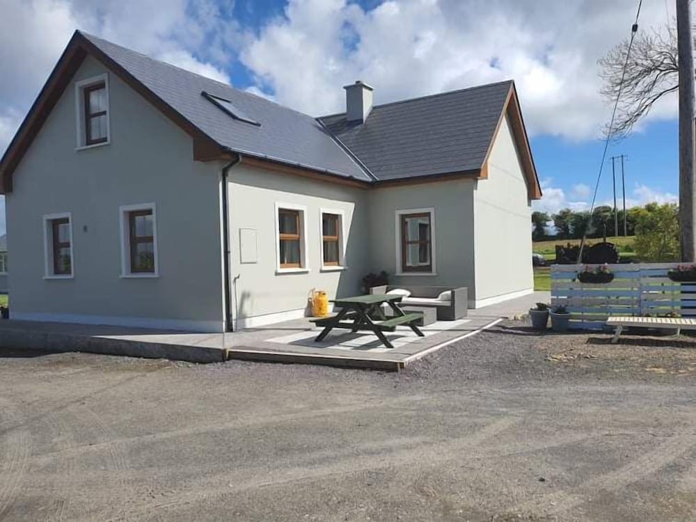 Murphy's Irish Farmhouse Near Ballybunion view 2