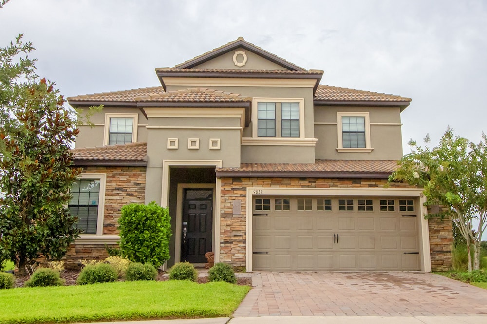 Champions Gate 9039 A