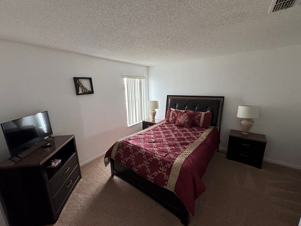 Lakeview Villa 5 Bedroom Home