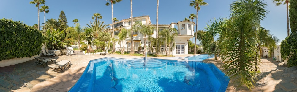 Hotel Villa Cambodunum - Image 1