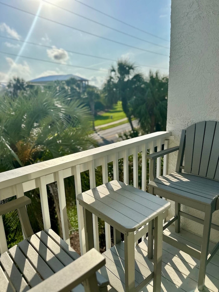 Holiday Isle - Private Beach - Special Offer!