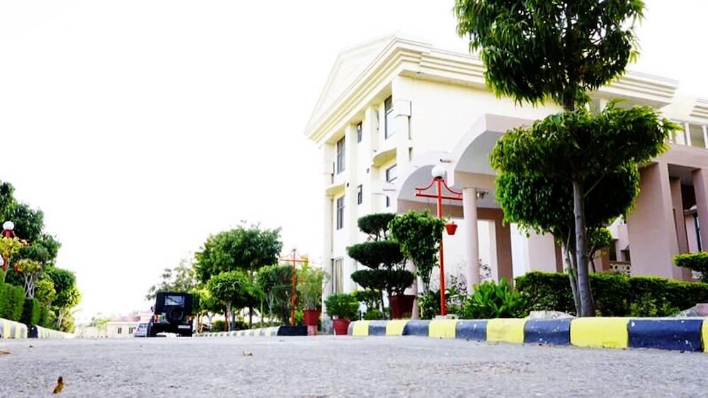 Angel Resort Sikar Highway