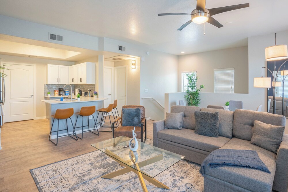 ROVE LIVING/KB - Lex on Central