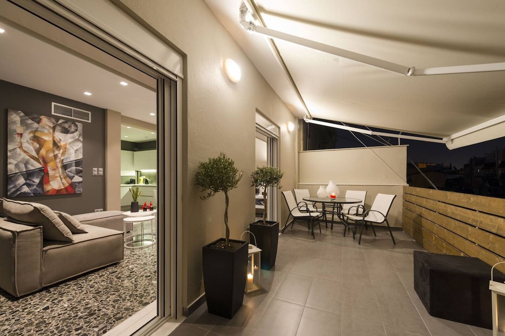 Ma Maison Penthouse No1 Acropolis View 315 Mbps