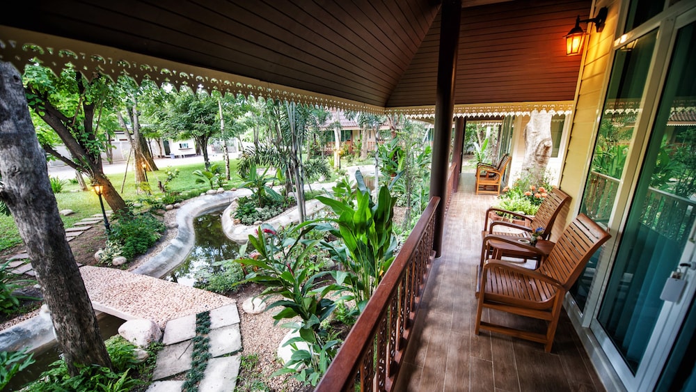Baan Nam Pen Resort