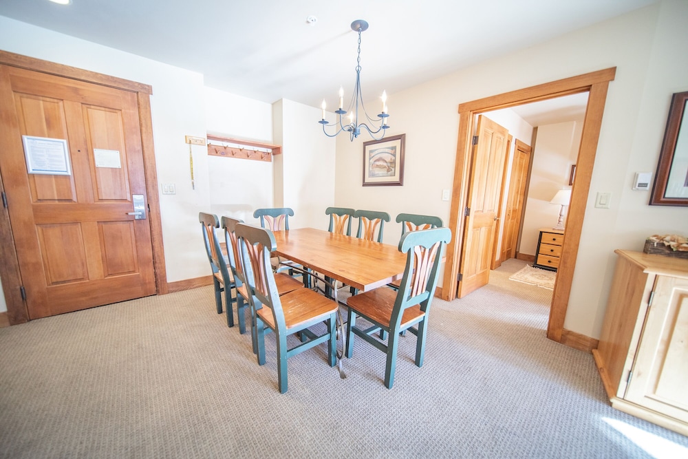 Red Hawk Lodge 2264