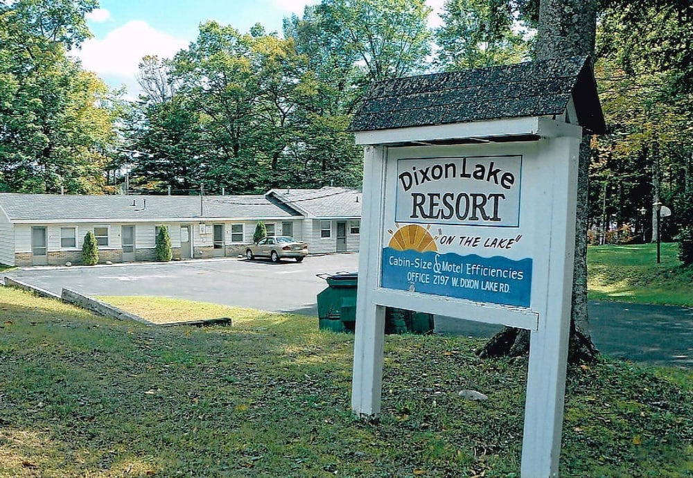 Dixon Lake Resort