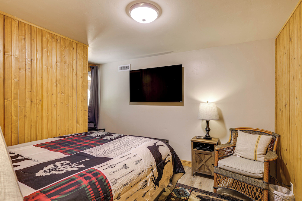 Community Lake Access: Peaceful Cabin in Sonora!