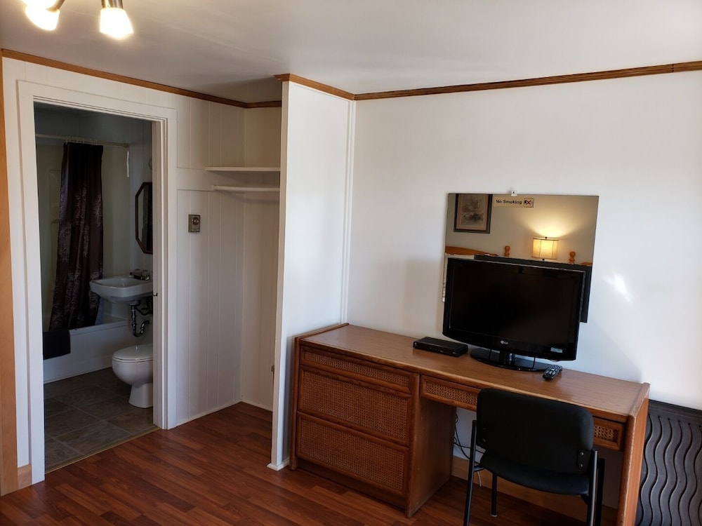 Scoodic Motel view 4
