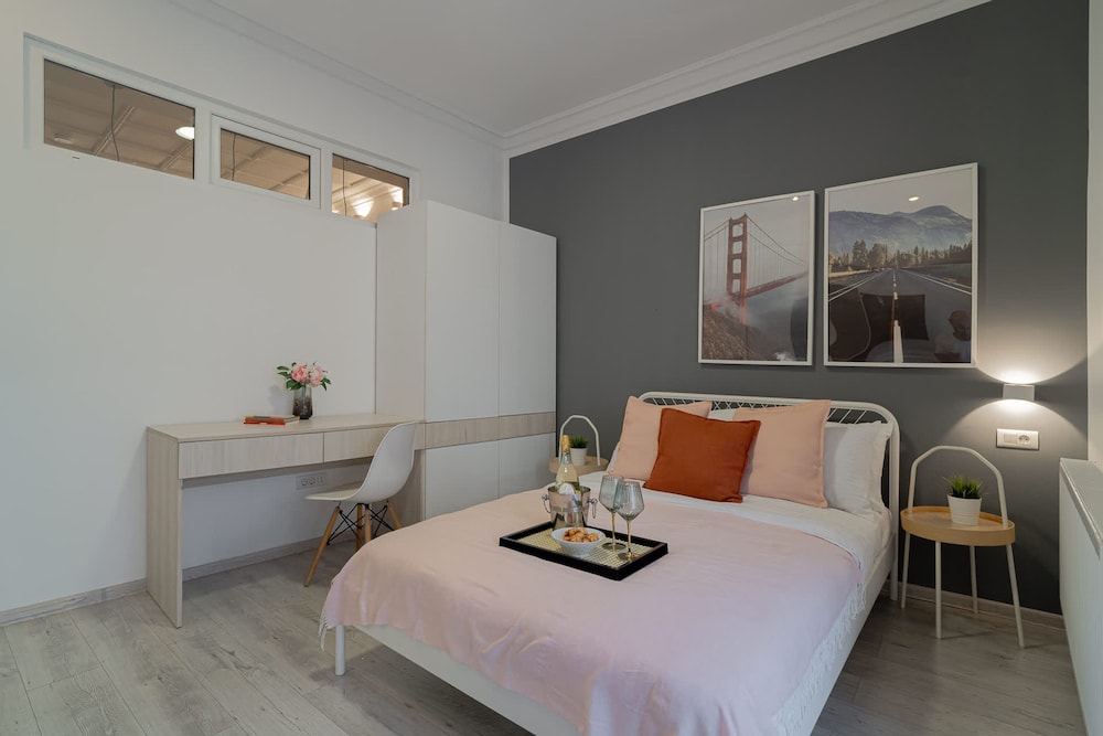 4BR Sanctuary - Near Cismigiu Park Universitatii