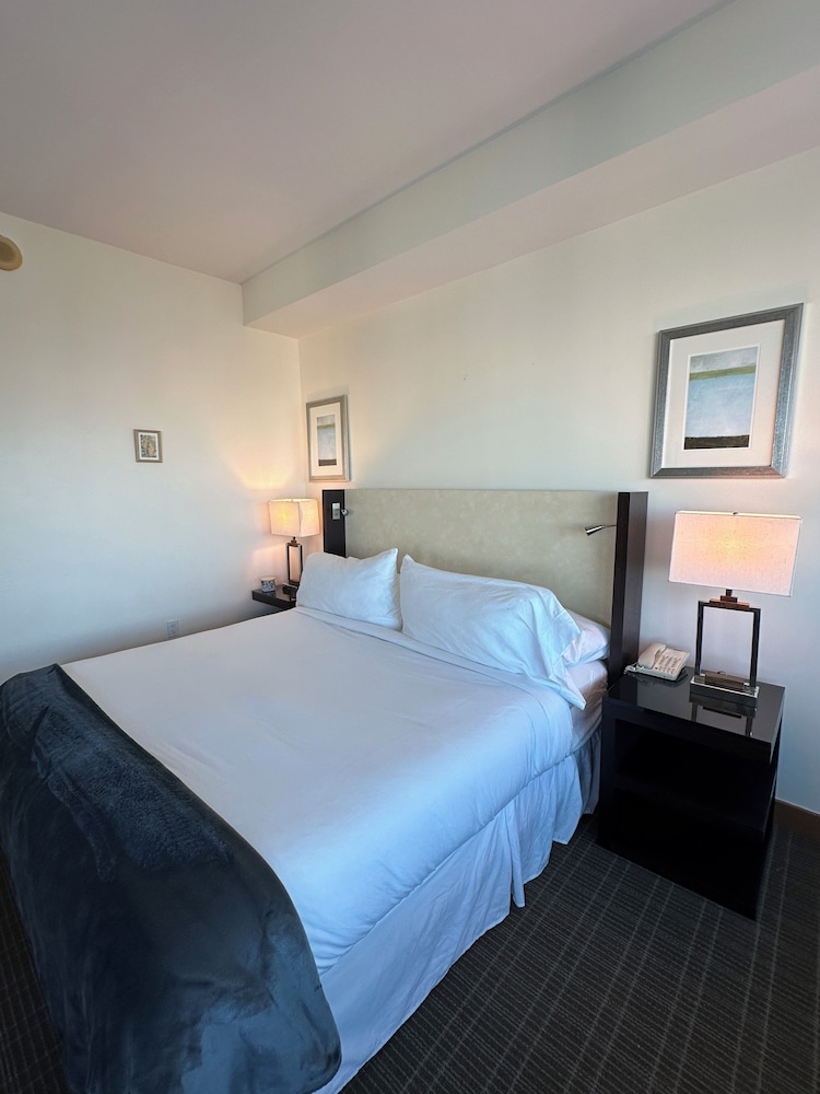 AKA Brickell Condo Free Parking by Palermo Home Miami