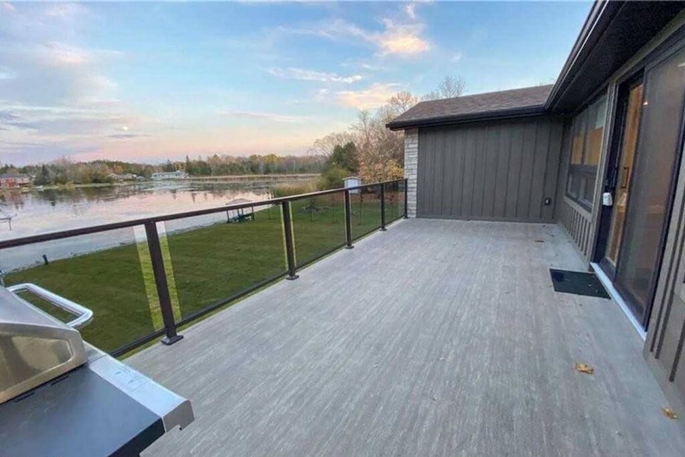 Chemong Lake Cottage w Private Boat Launch