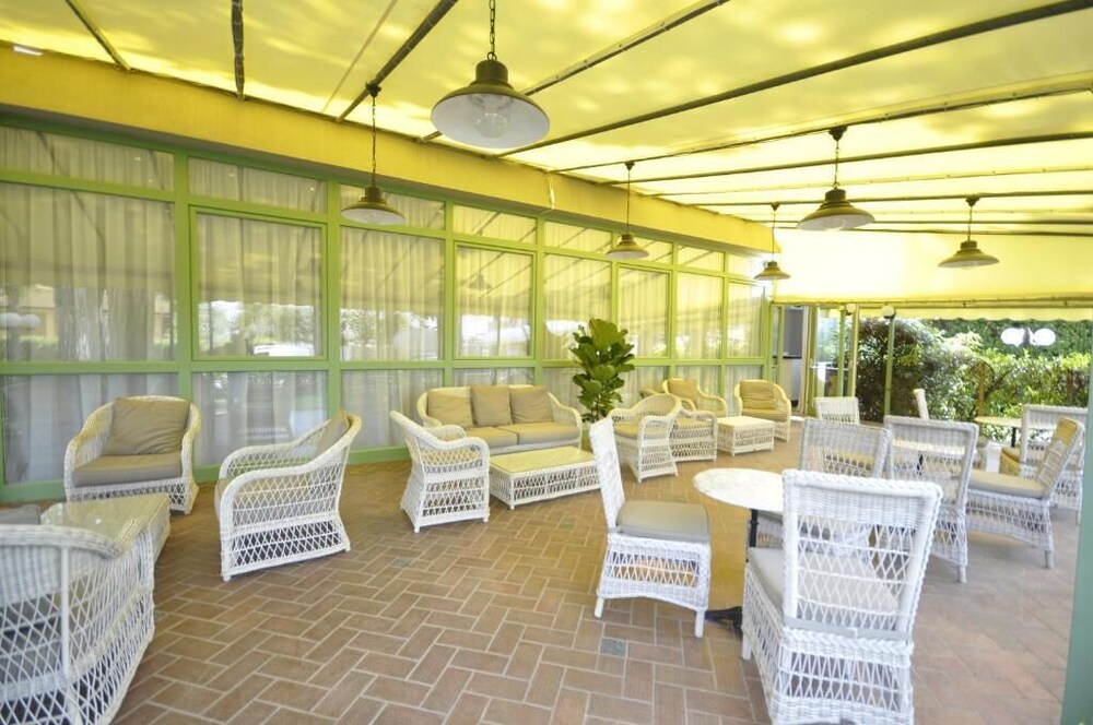 Hotel Airone B&B