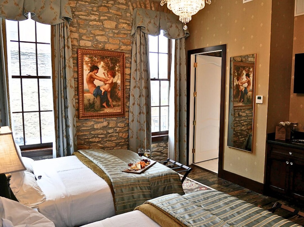 P.A. Smith Hotel