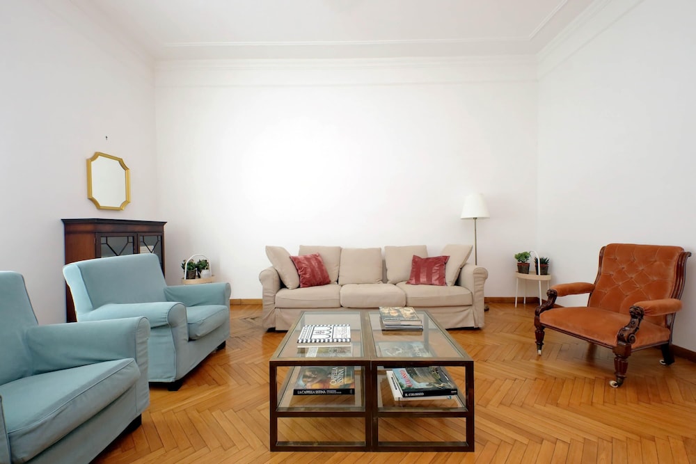 Treasurerome Spanish Steps Family 4BR