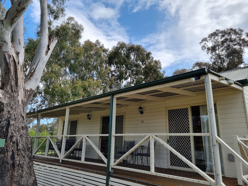 Golden Heritage Cottages