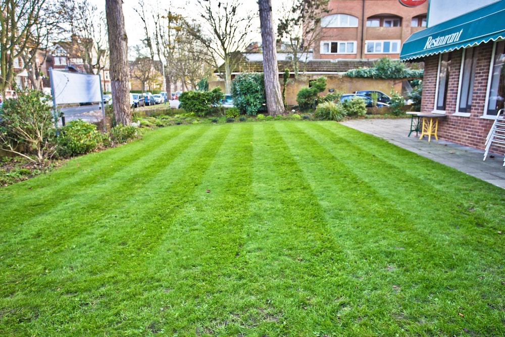 Folkestone Vacations - Wards Hotel - Property Image 3