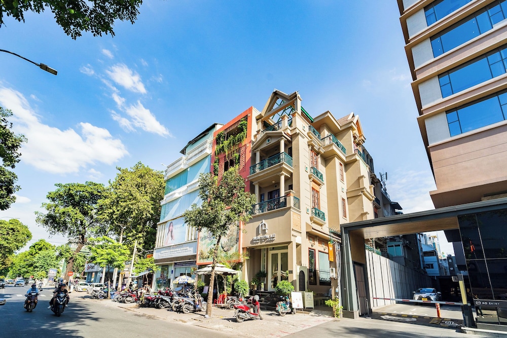 Nguyen Le Home