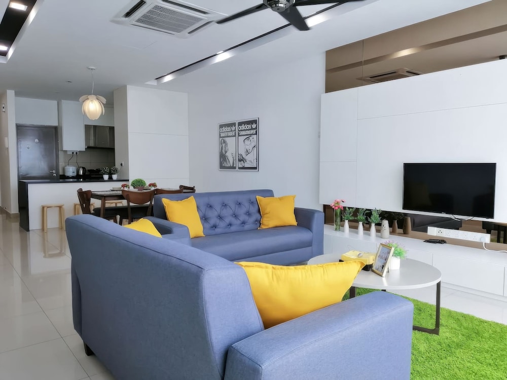 Zetapark Condominium by Emily in Town