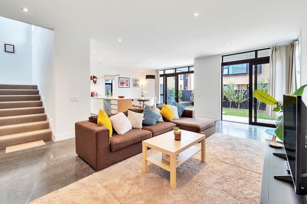 Wonderful Hobsonville Three Bedroom Home — Auckland