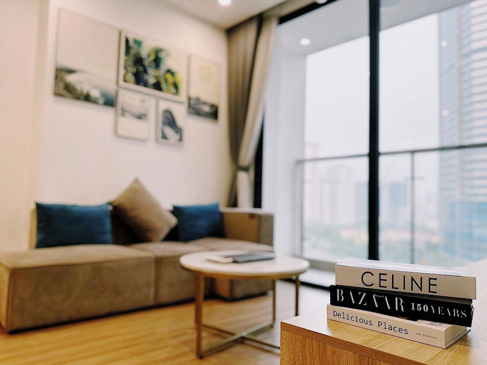 Sunny - Vinhomes Skylake Residences