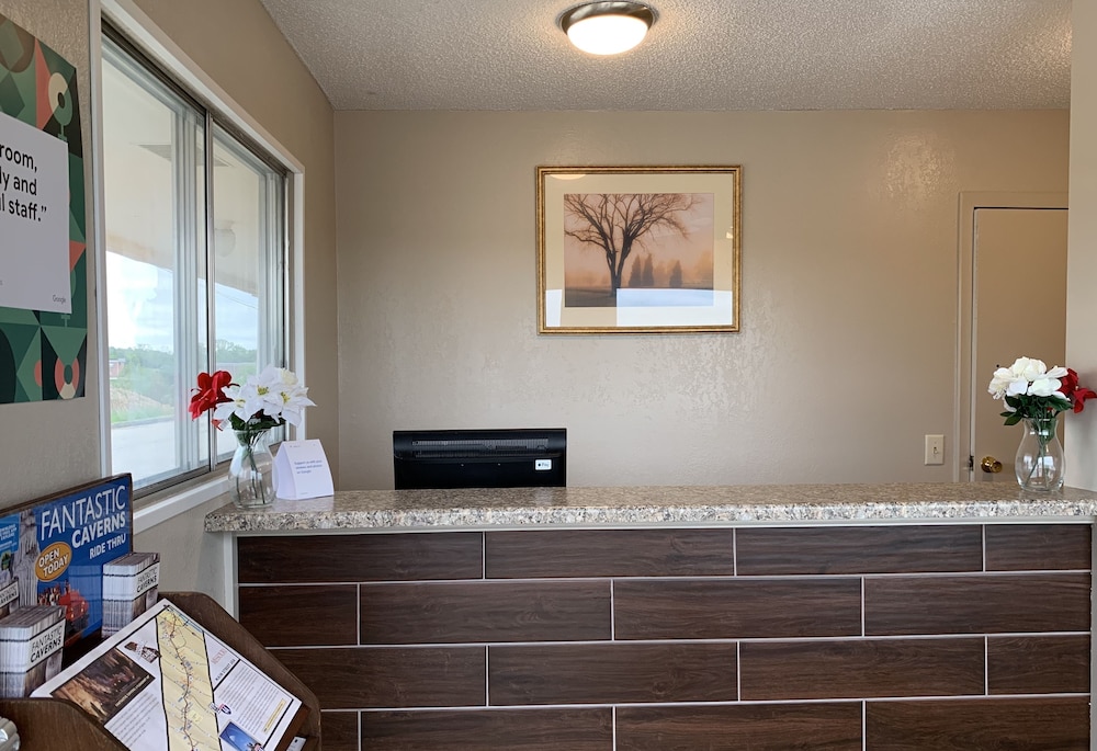 St Robert Vacations - Regency Inn - Property Image 3