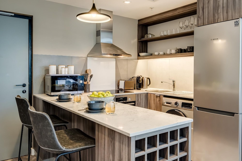 Classy 1bed Apartment in Cape Town City Suite 1001