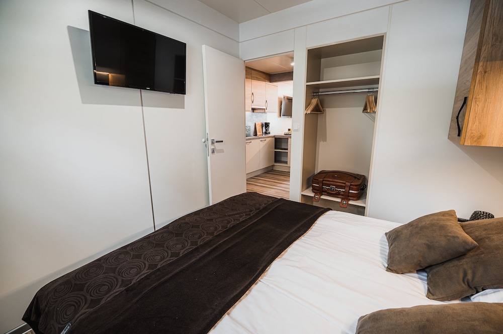 Lake Serenity Premium Mobile Homes With Thermal Riviera Tickets