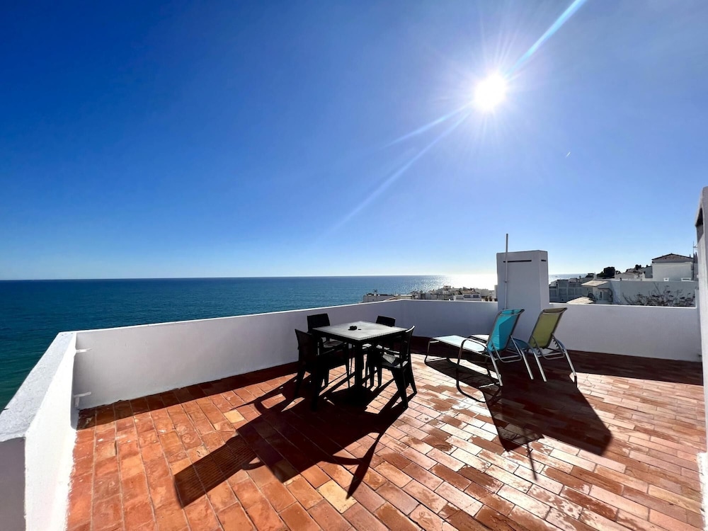Albufeira Beach Ocean View 2 by Homing view 5