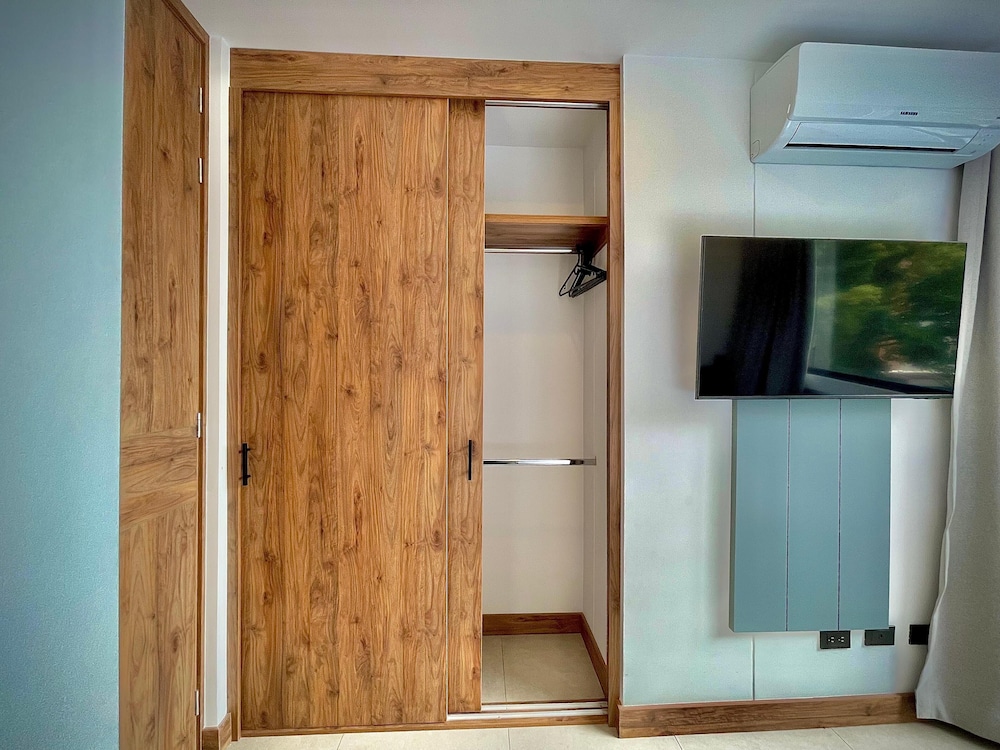 Nomadic Suites