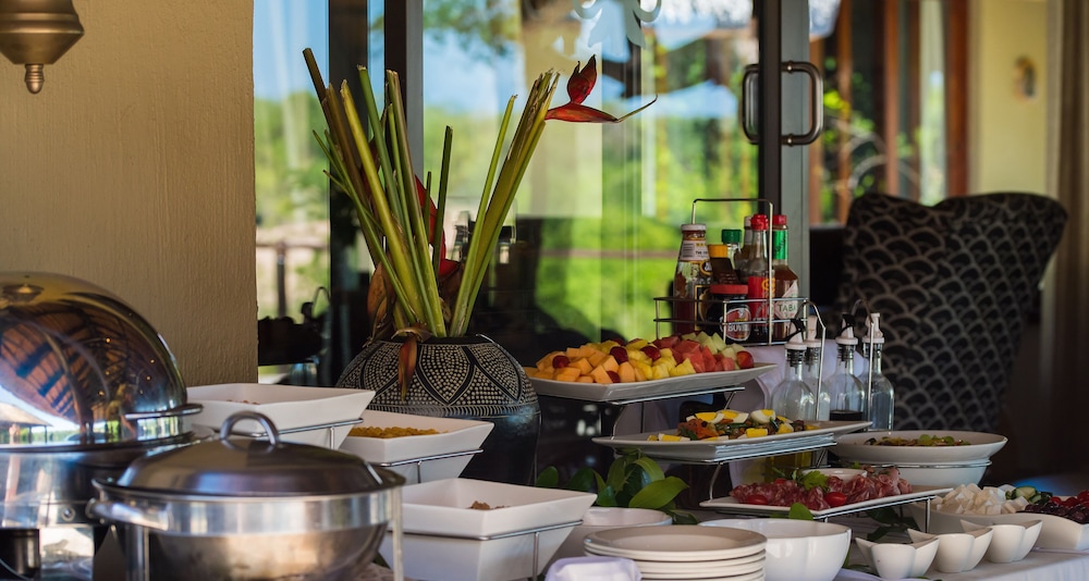 Inyati Game Lodge