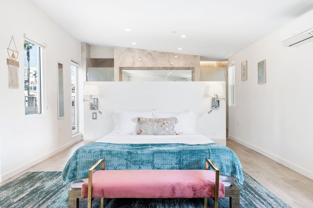 The Gower Street Bungalows by AvantStay