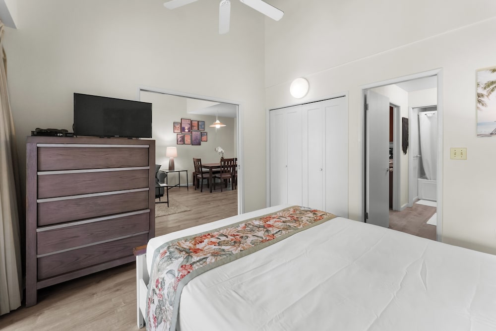 Maui Banyan A-202 by Maui Rental Group